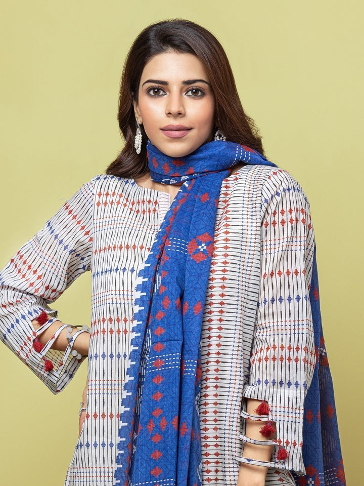 EWU23A1-26085 Unstitched White Printed Lawn 3 Piece