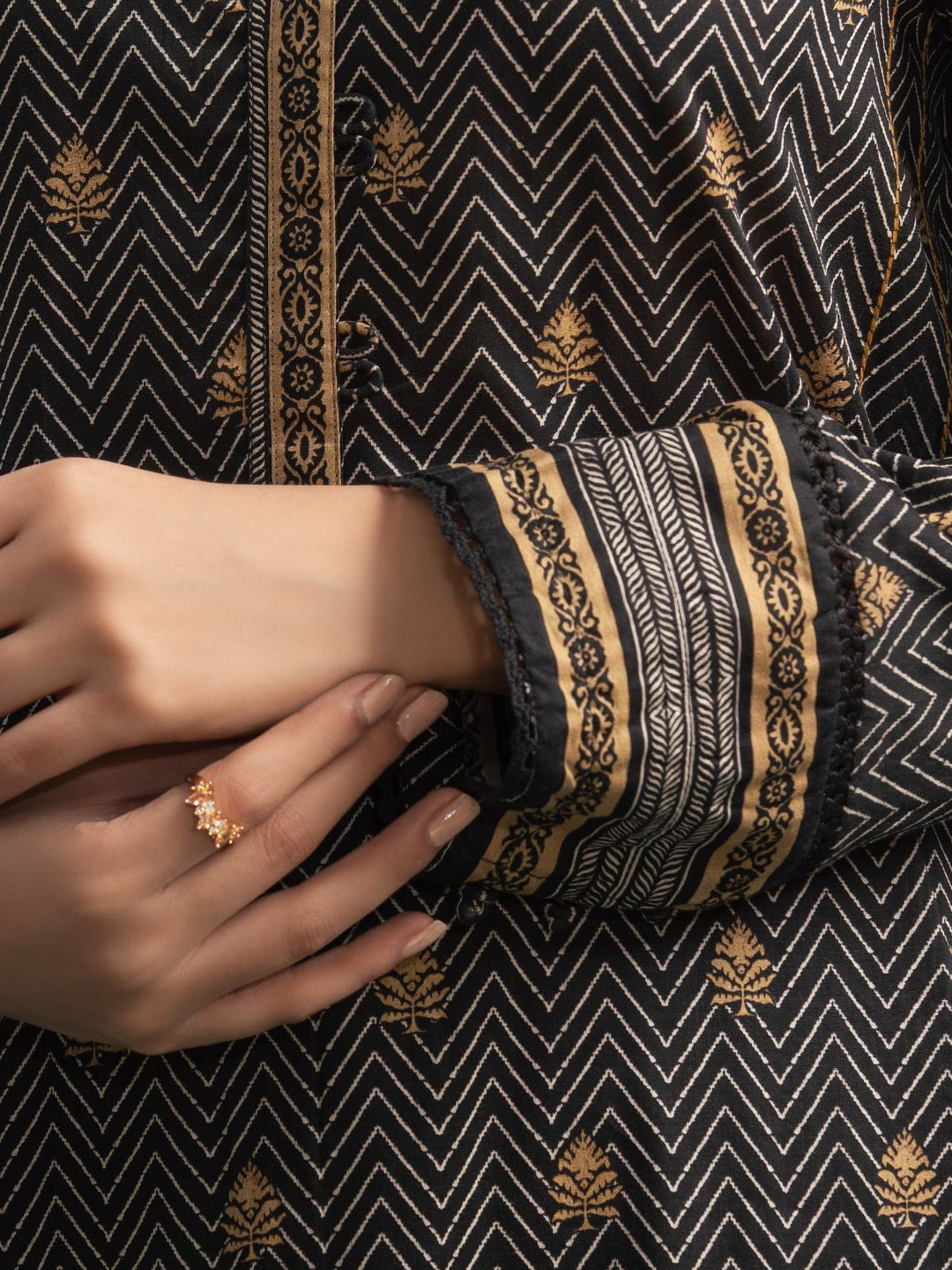 EWU23A3S-27634-3P Unstitched Black Printed Khaddar 3 Piece