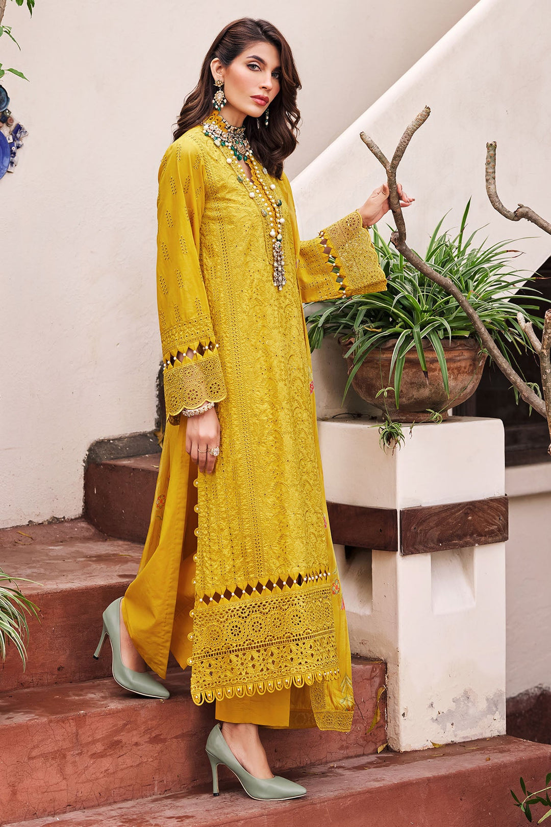 3980-LARA EMBROIDERED LAWN UNSTITCHED