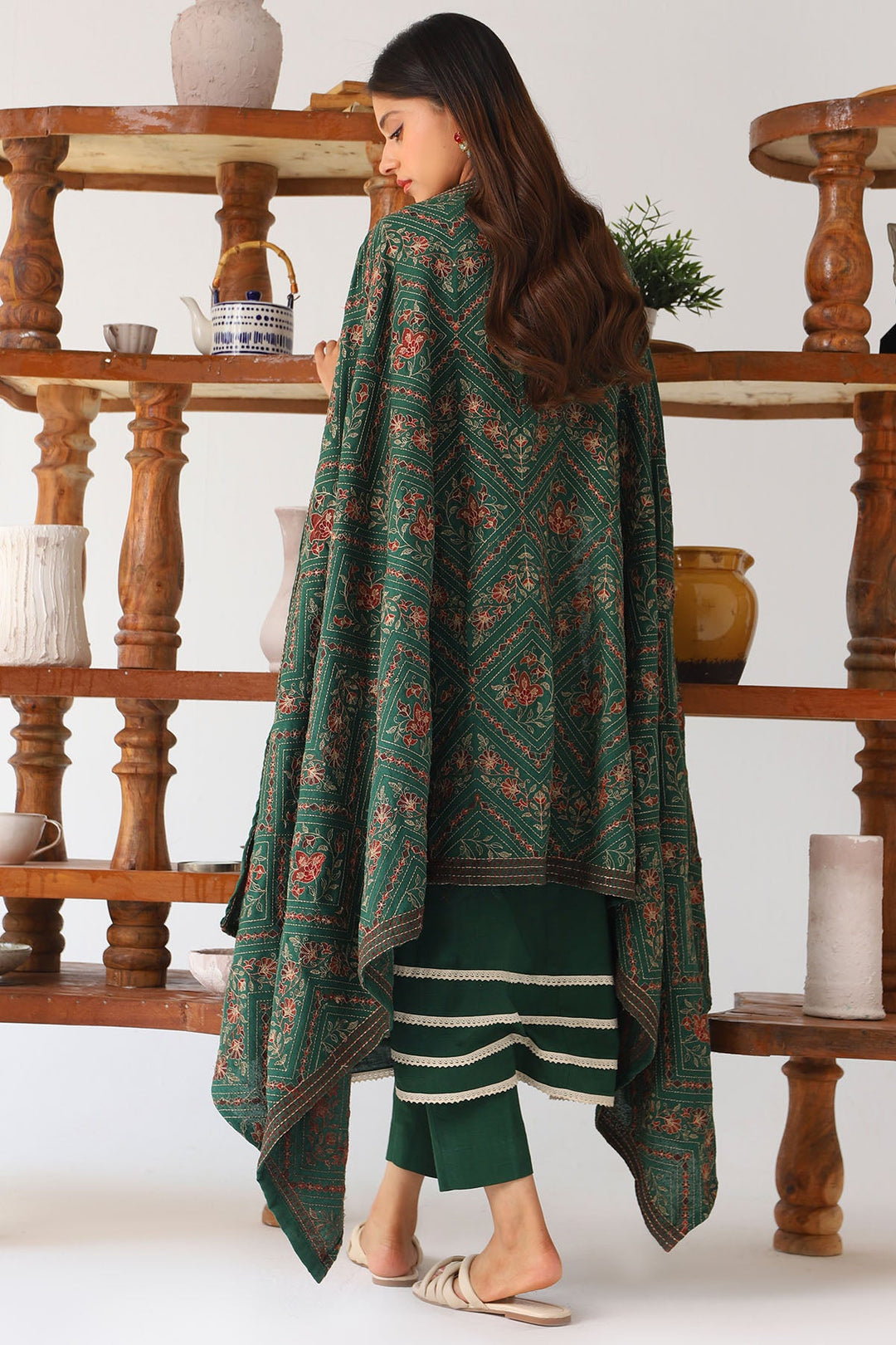 4200-SADAF EMBROIDERED KARANDI SHAWL