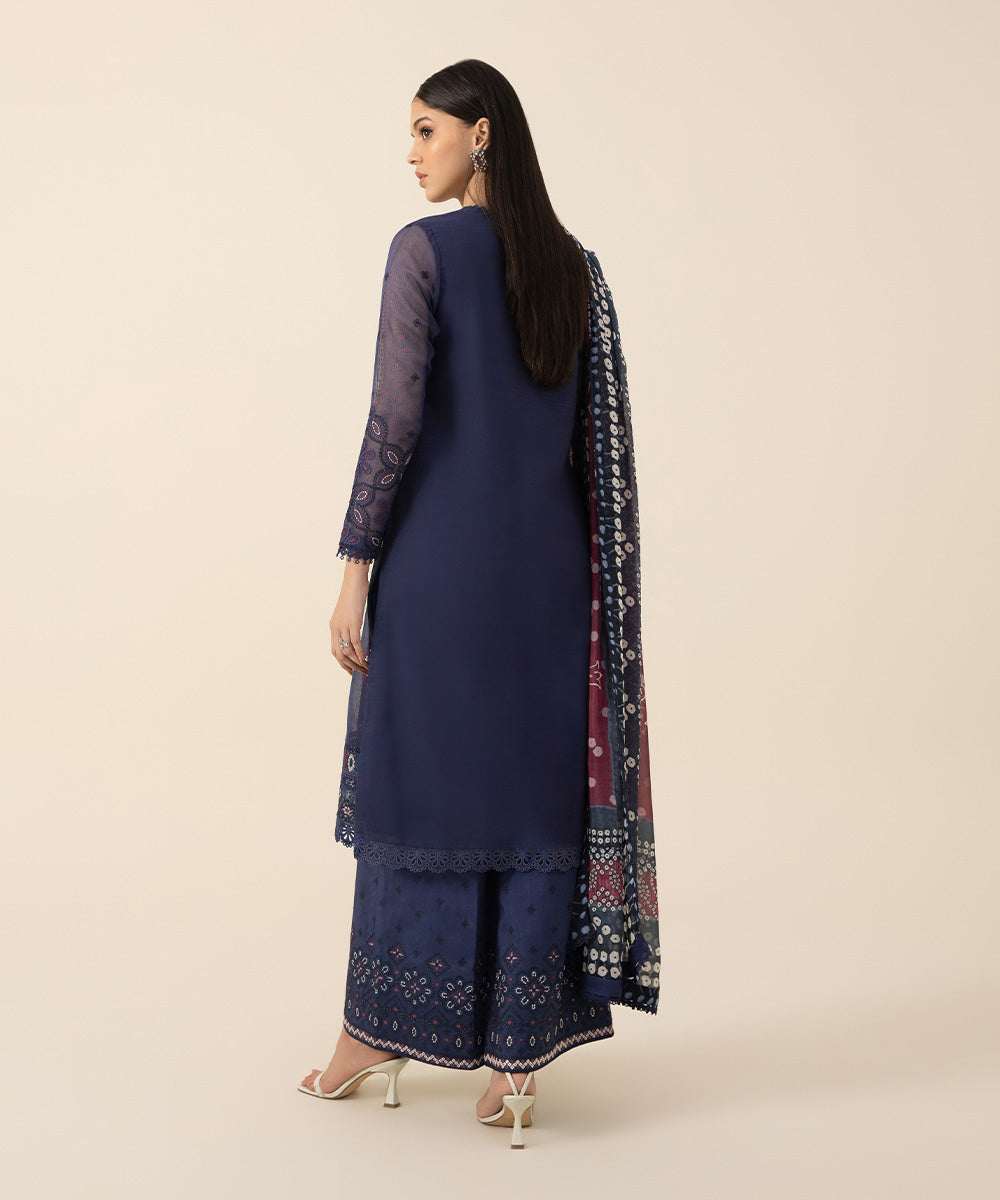 3 Piece - Embroidered Khaddi Net Suit