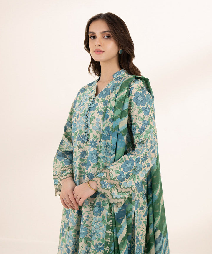 3 Piece - Embroidered Zari Lawn Suit