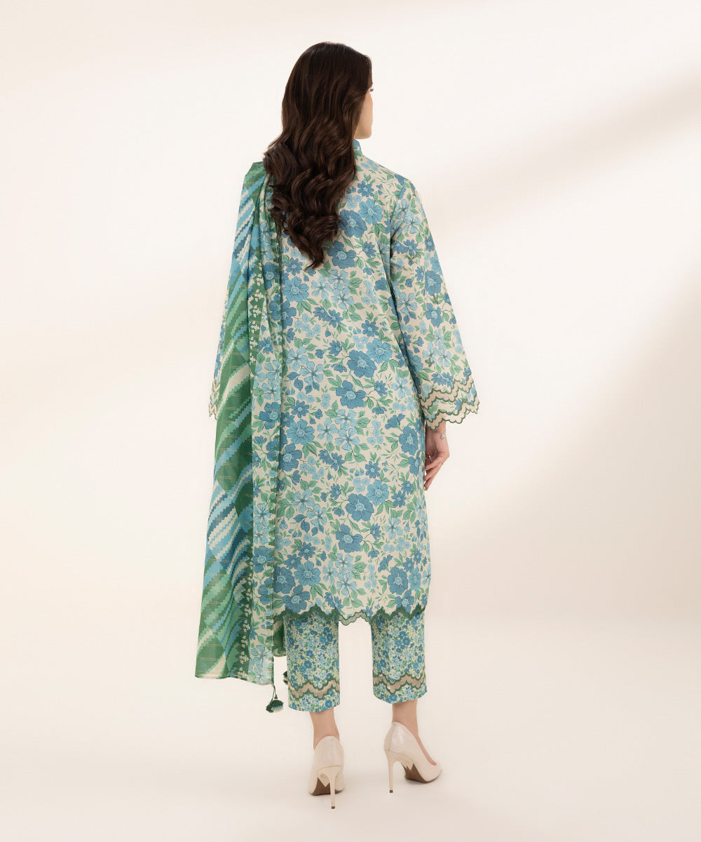 3 Piece - Embroidered Zari Lawn Suit