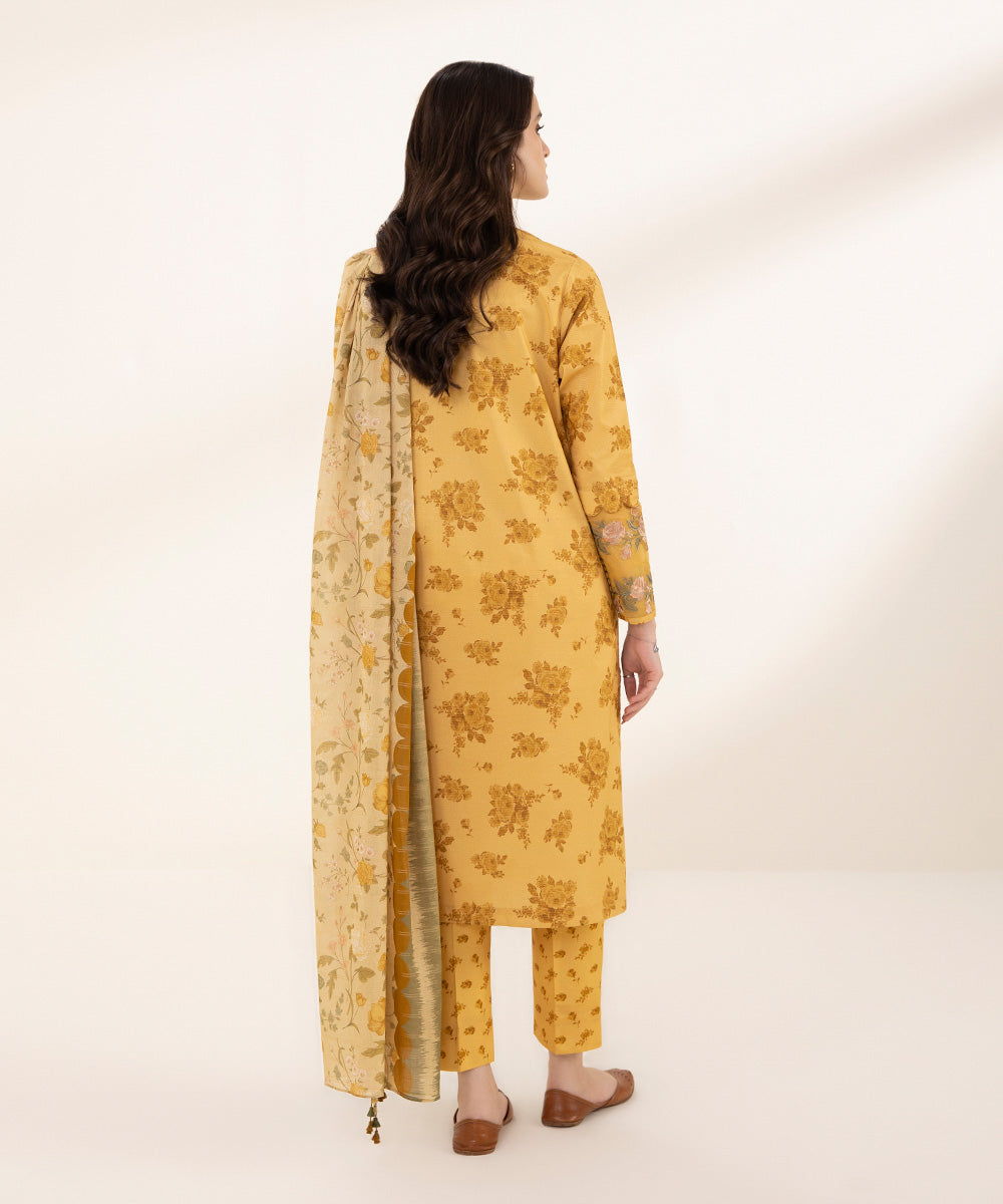 3 Piece - Embroidered Zari Lawn Suit