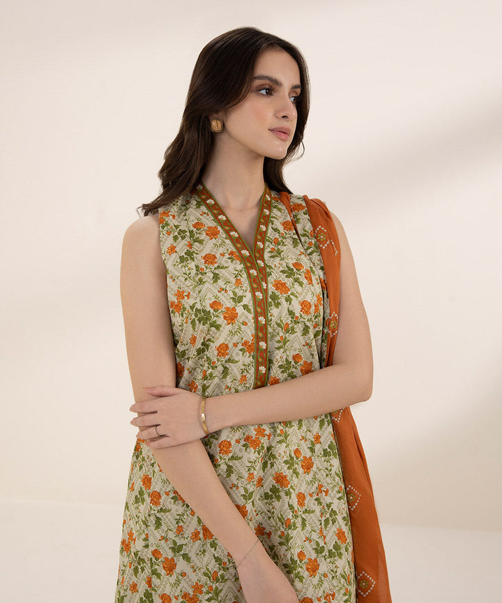 3 Piece - Embroidered Lawn Suit