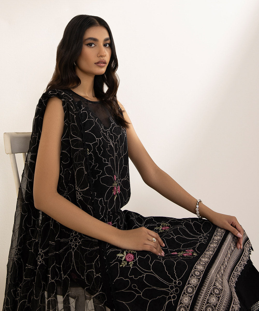 3 Piece - Embroidered Jacquard Suit